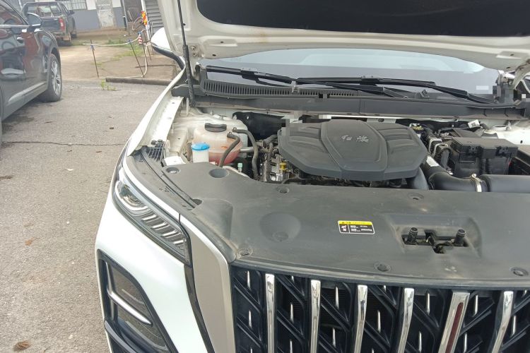 Used Hongqi HS5 2023 2.0T Qixiang Pro Edition Engine Bay Right