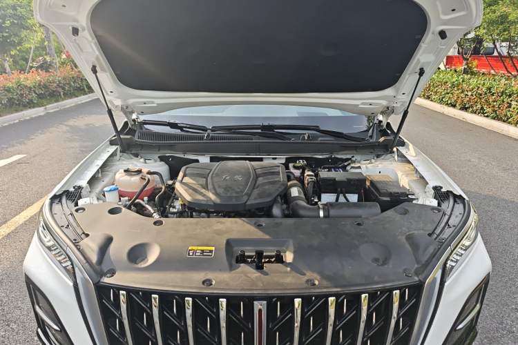 Used Hongqi HS5 2023 2.0T Flagship Pro Edition Engine Bay