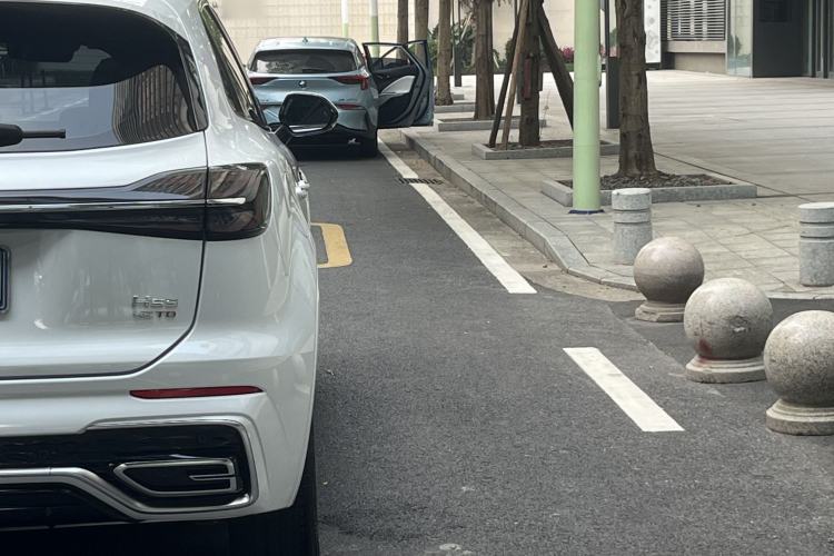 Used Hongqi HS5 2023 2.0T Qixiang Pro Edition Exterior 10