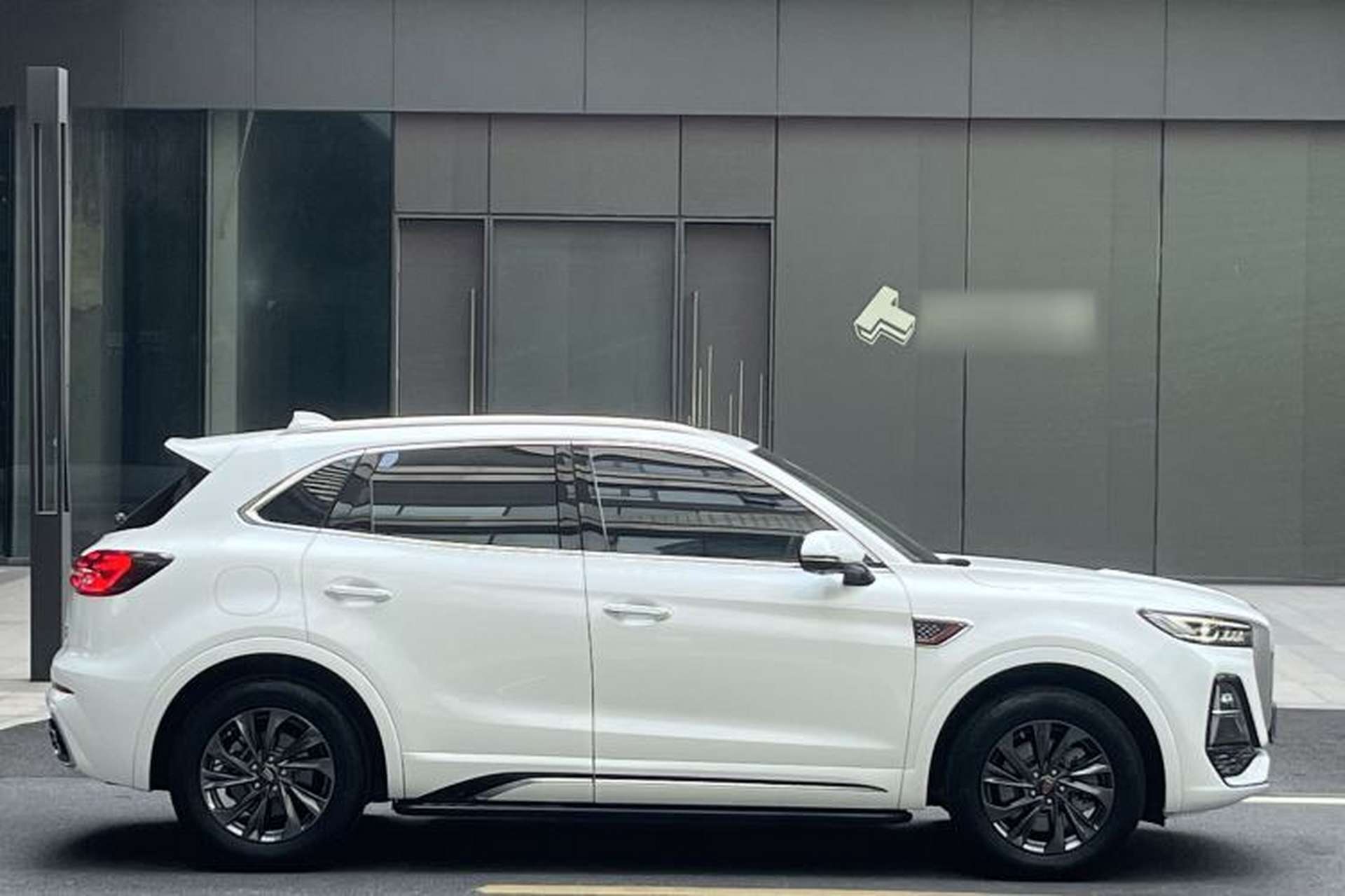 Used Hongqi HS5 2023 2.0T Qixiang Pro Edition Exterior 9