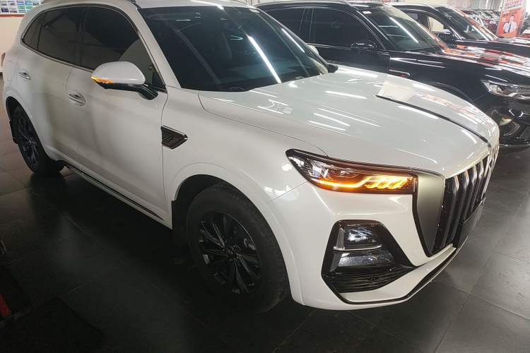 Used Hongqi HS5 2023 2.0T Qixiang Pro Edition Front Right 45 Deg
