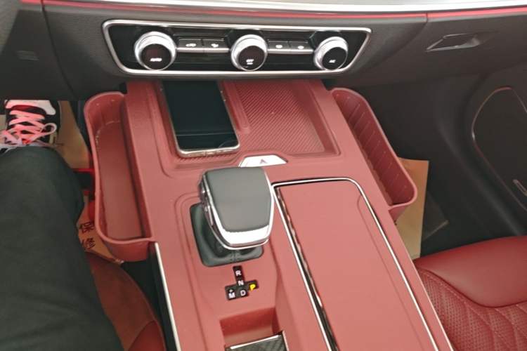 Used Hongqi HS5 2023 2.0T Four-Wheel Drive Flagship Pro Edition Gear Lever