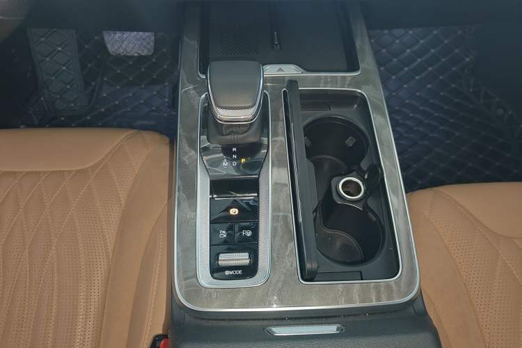 Used Hongqi HS5 2023 2.0T Four-Wheel Drive Flagship Pro Edition Gear Lever