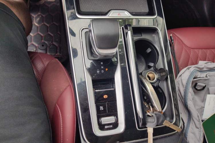 Used Hongqi HS5 2023 2.0T Qixiang Pro Edition Gear Lever