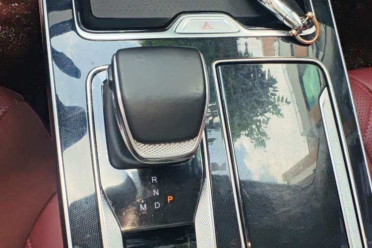 Used Hongqi HS5 2023 2.0T Qixiang Pro Edition Gear Lever