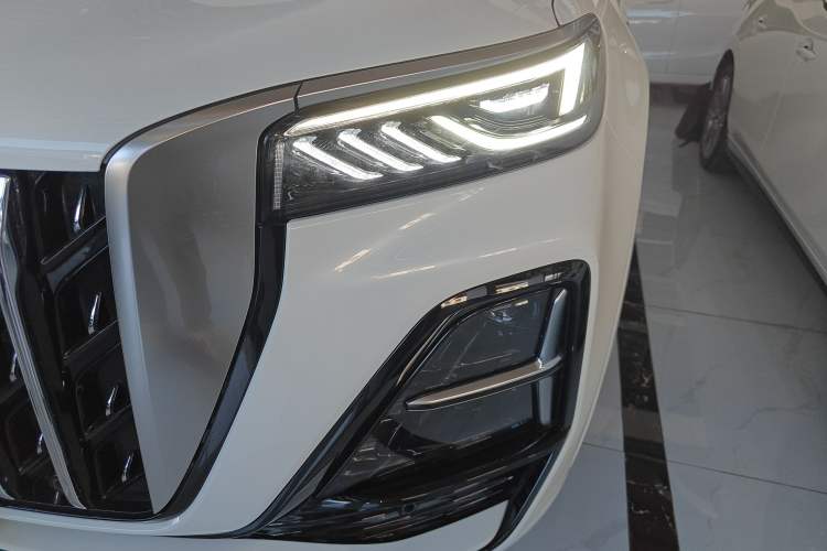 Used Hongqi HS5 2023 2.0T Four-Wheel Drive Flagship Pro Edition Left Front Headlight