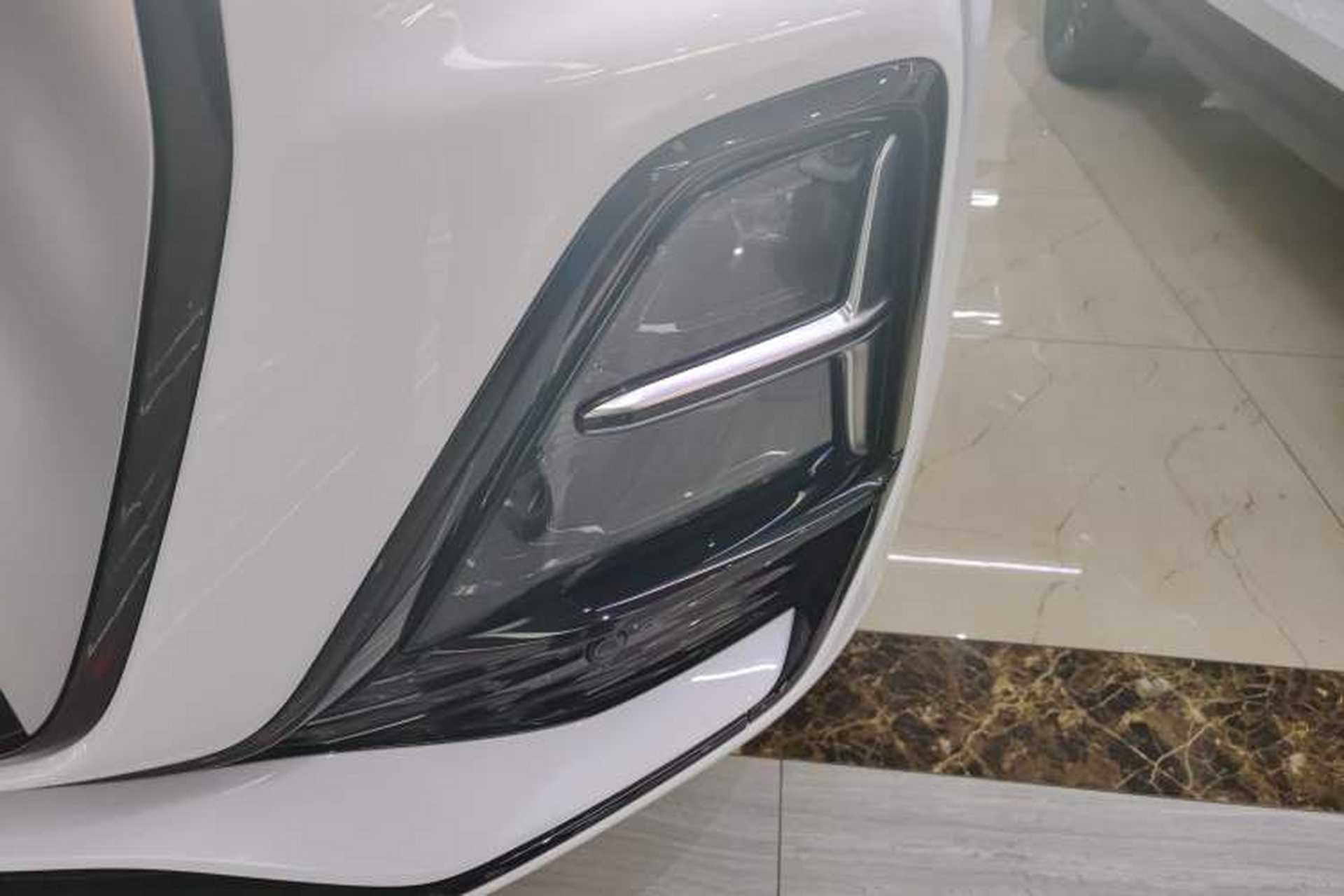 Used Hongqi HS5 2023 2.0T Four-Wheel Drive Flagship Pro Edition Left Front Headlight