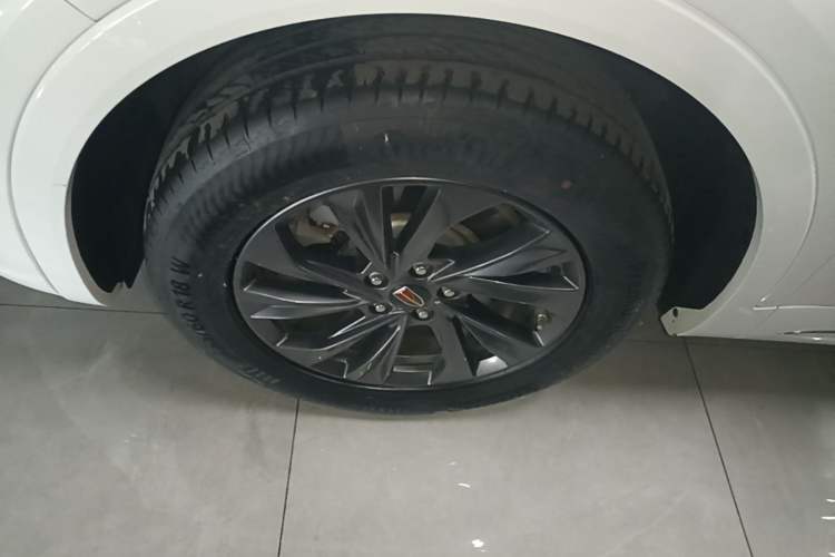 Used Hongqi HS5 2023 2.0T Qixiang Pro Edition Left Front Wheel Hub