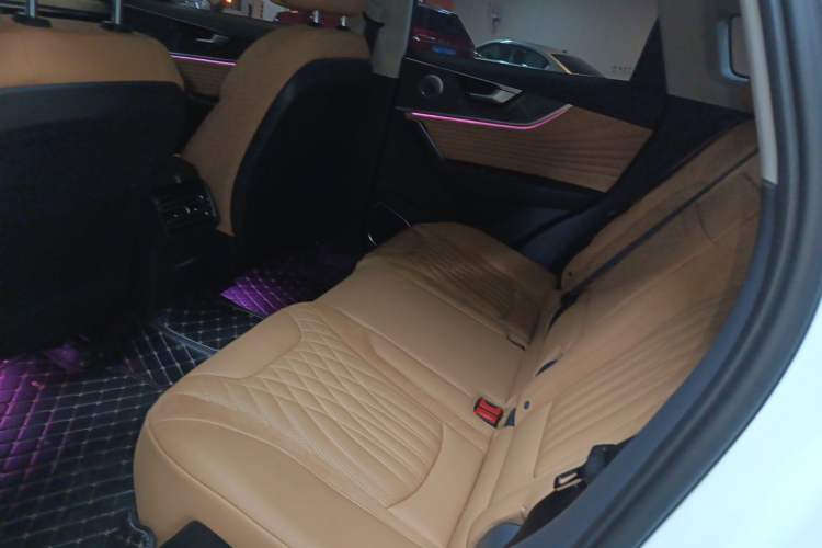 Used Hongqi HS5 2023 2.0T Four-Wheel Drive Flagship Pro Edition Left Rear Seat