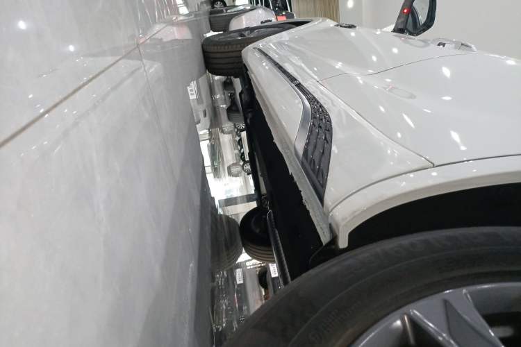 Used Hongqi HS5 2023 2.0T Qixiang Pro Edition Left Side Sill