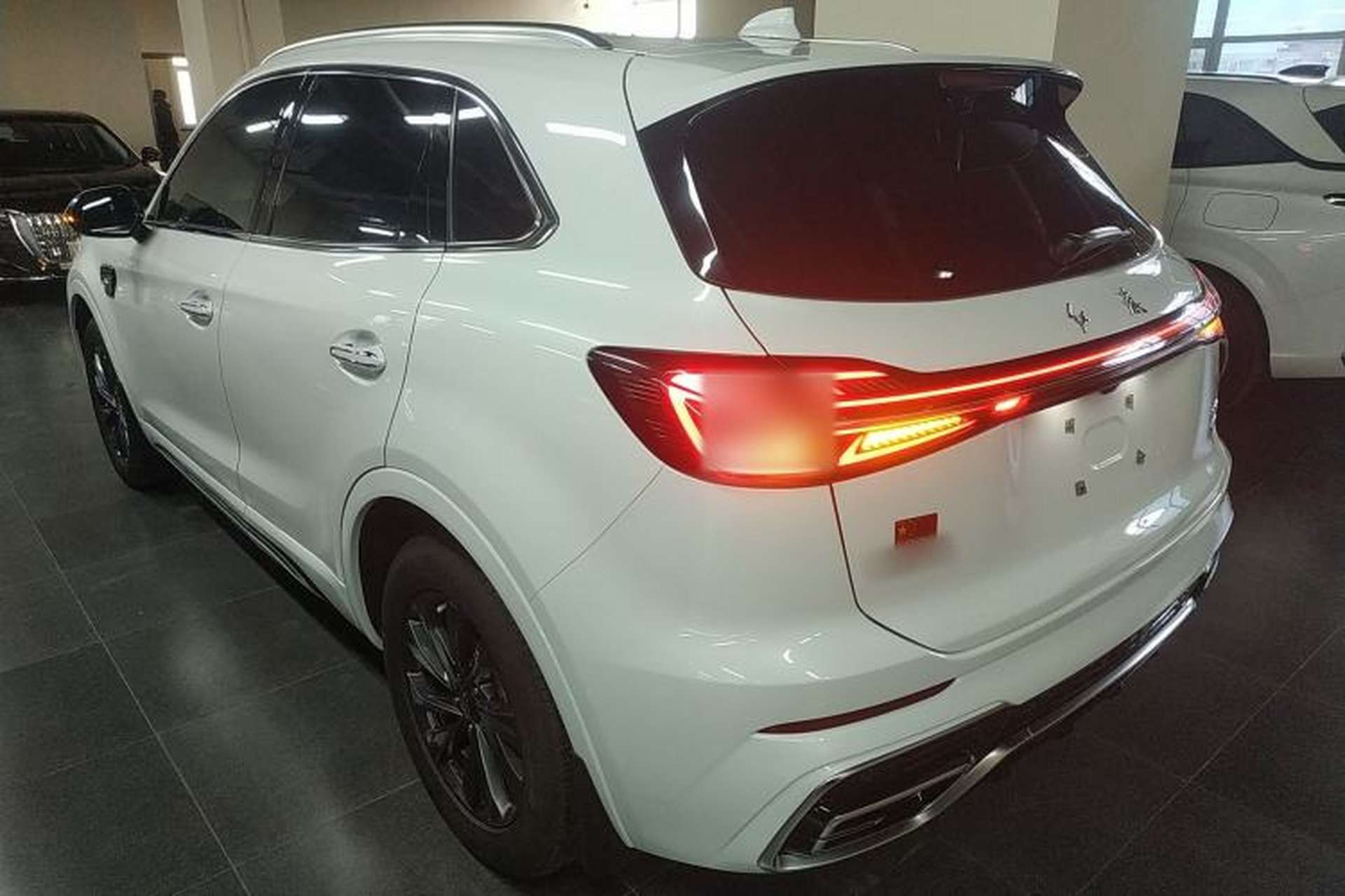 Used Hongqi HS5 2023 2.0T Qixiang Pro Edition Rear Left 45 Deg