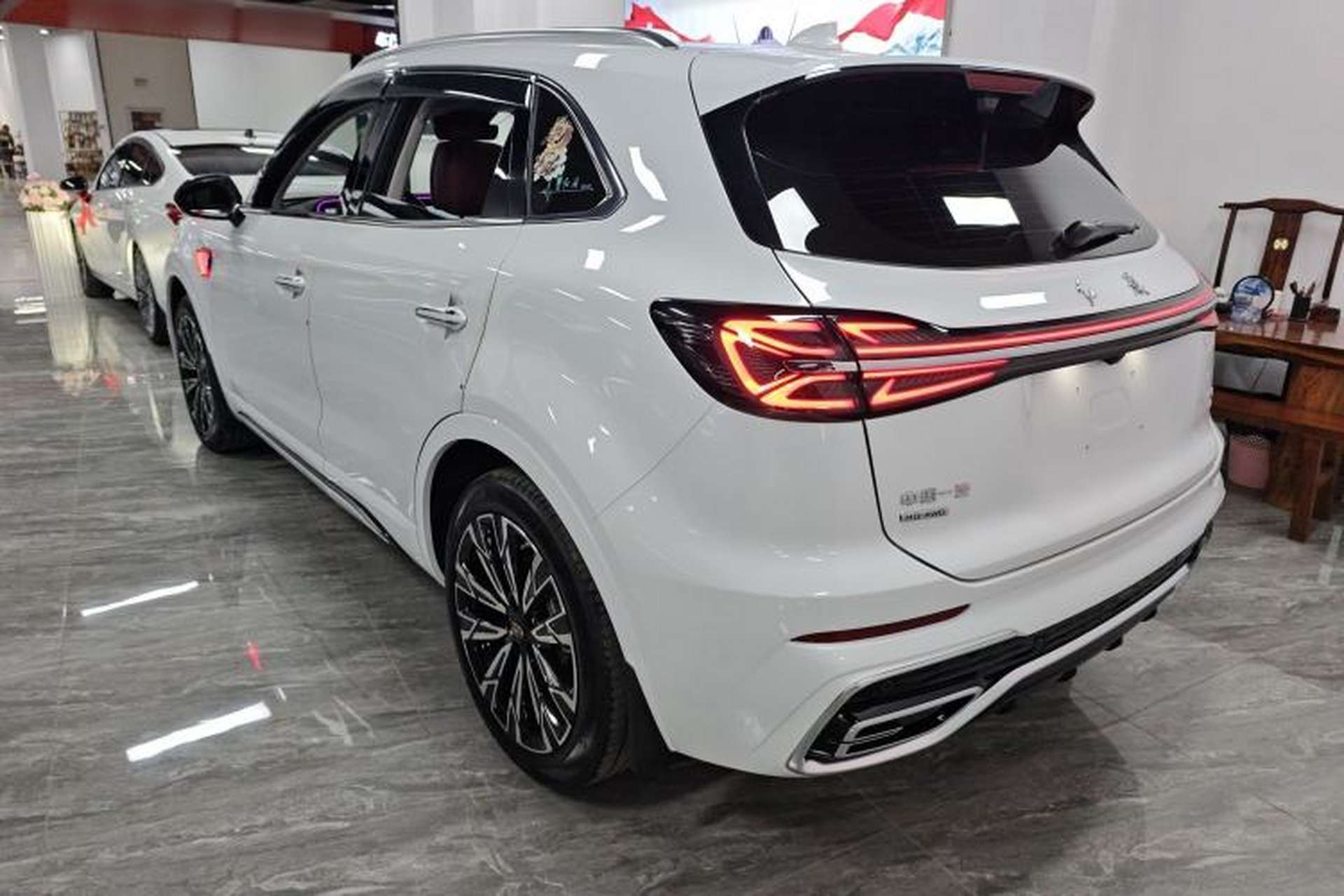 Used Hongqi HS5 2023 2.0T Four-Wheel Drive Flagship Pro Edition Rear Left 45 Deg
