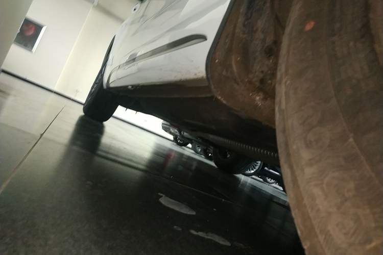 Used Hongqi HS5 2023 2.0T Qixiang Pro Edition Right Side Sill