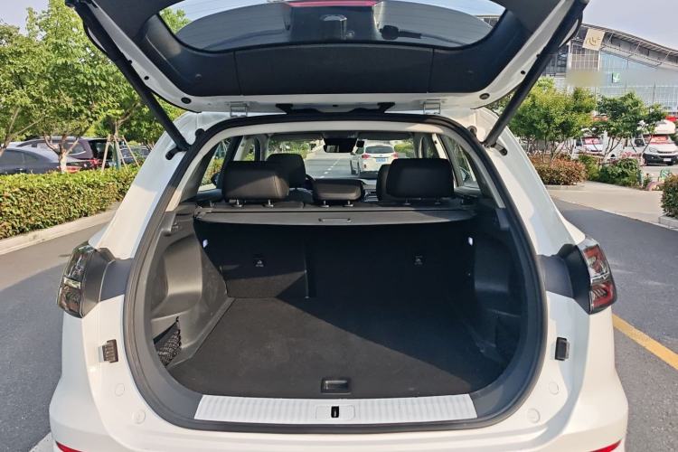 Used Hongqi HS5 2023 2.0T Flagship Pro Edition Trunk