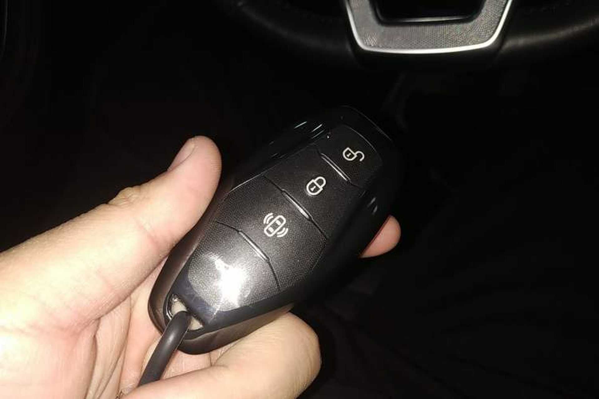 Used Hongqi HS5 2023 2.0T Qixiang Pro Edition Vehicle Key