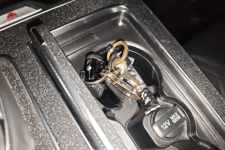 Used Hongqi HS5 2023 2.0T Qixiang Pro Edition Vehicle Key
