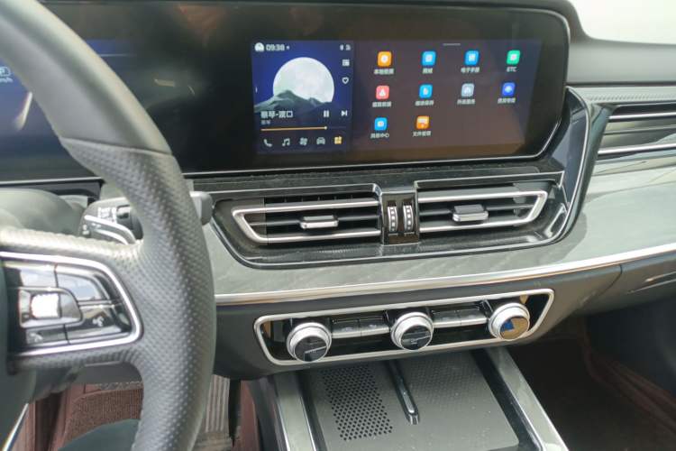 Used Hongqi HS5 2023 2.0T Four-Wheel Drive Flagship Pro Edition Audio And AC Panel