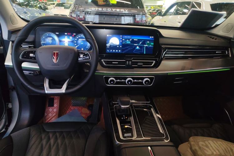 Used Hongqi HS5 2023 2.0T Four-Wheel Drive Flagship Pro Edition Center Console