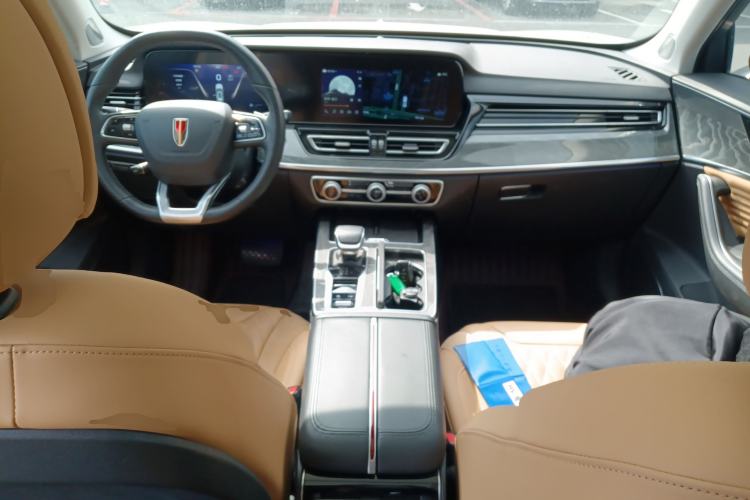 Used Hongqi HS5 2023 2.0T Four-Wheel Drive Flagship Pro Edition Center Console
