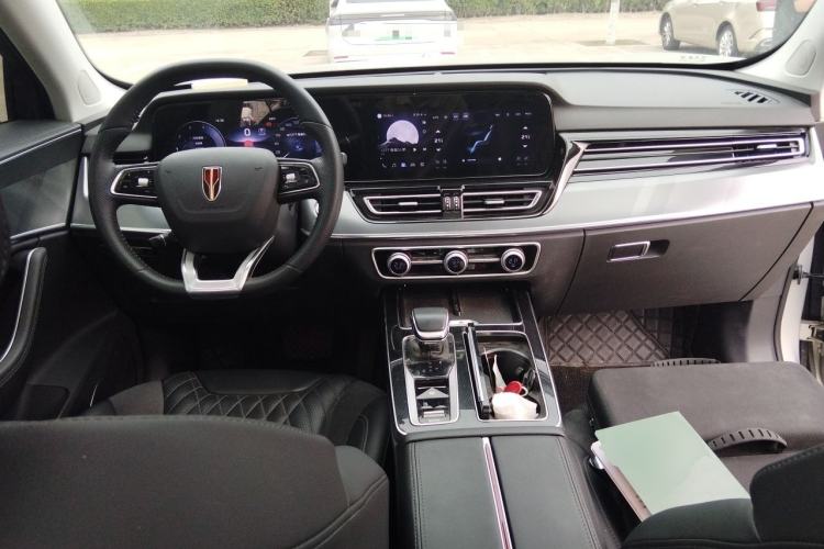 Used Hongqi HS5 2023 2.0T Qixiang Pro Edition Center Console