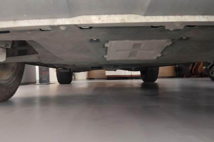 Used Hongqi HS5 2023 2.0T Qixiang Pro Edition Chassis Front