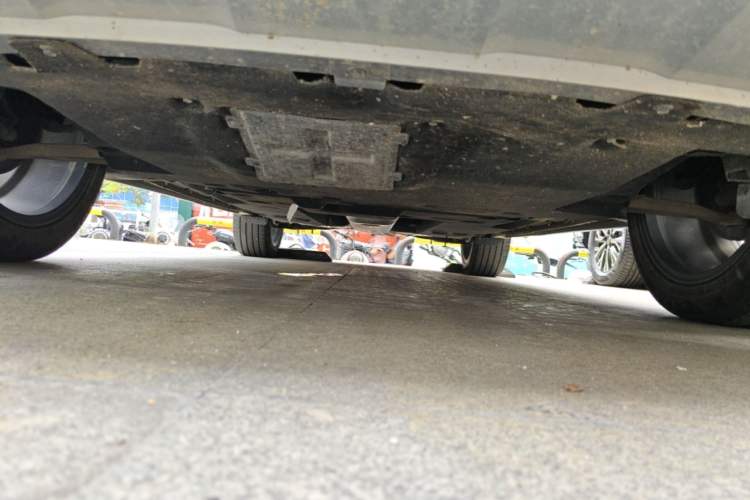 Used Hongqi HS5 2023 2.0T Four-Wheel Drive Flagship Pro Edition Chassis Front