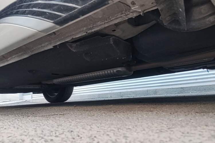 Used Hongqi HS5 2023 2.0T Qixiang Pro Edition Chassis Rear Left