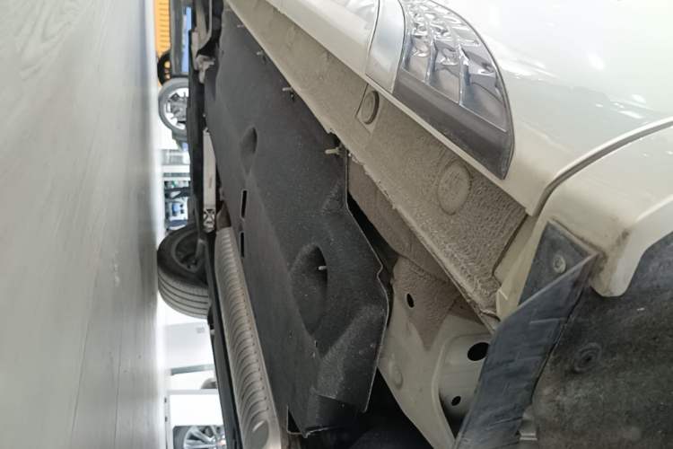 Used Hongqi HS5 2023 2.0T Four-Wheel Drive Flagship Pro Edition Chassis Rear Left