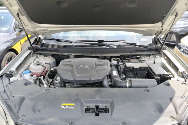 Used Hongqi HS5 2023 2.0T Four-Wheel Drive Flagship Pro Edition Engine Bay