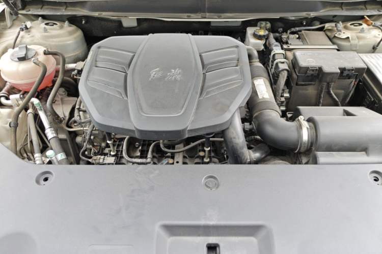 Used Hongqi HS5 2023 2.0T Four-Wheel Drive Flagship Pro Edition Engine Bay