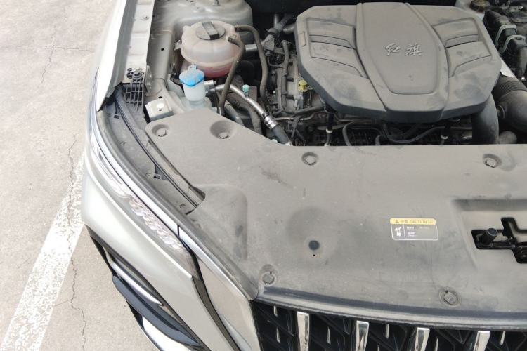 Used Hongqi HS5 2023 2.0T Qixiang Pro Edition Engine Bay Right