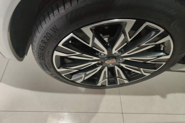Used Hongqi HS5 2023 2.0T Four-Wheel Drive Flagship Pro Edition Exterior 4