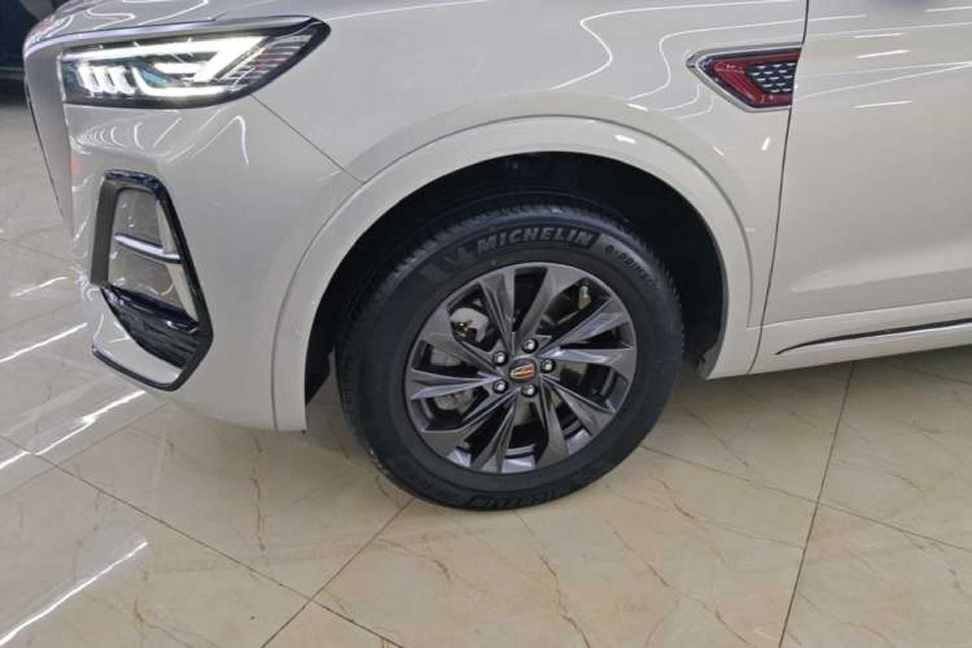 Used Hongqi HS5 2023 2.0T Qixiang Pro Edition Exterior 4