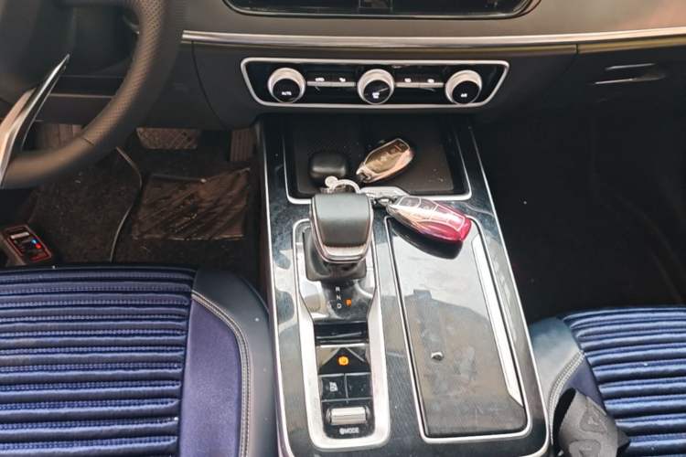 Used Hongqi HS5 2023 2.0T Four-Wheel Drive Flagship Pro Edition Gear Lever