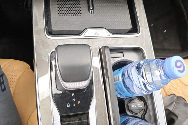 Used Hongqi HS5 2023 2.0T Four-Wheel Drive Flagship Pro Edition Gear Lever