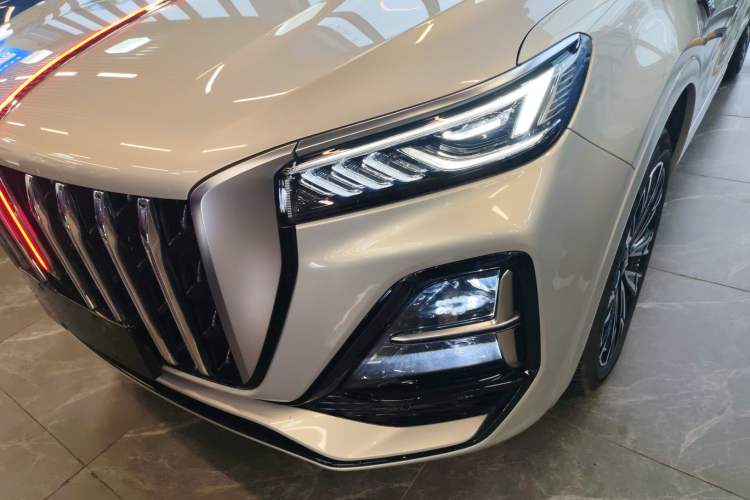 Used Hongqi HS5 2023 2.0T Four-Wheel Drive Flagship Pro Edition Left Front Headlight