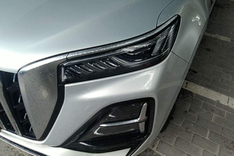 Used Hongqi HS5 2023 2.0T Four-Wheel Drive Flagship Pro Edition Left Front Headlight