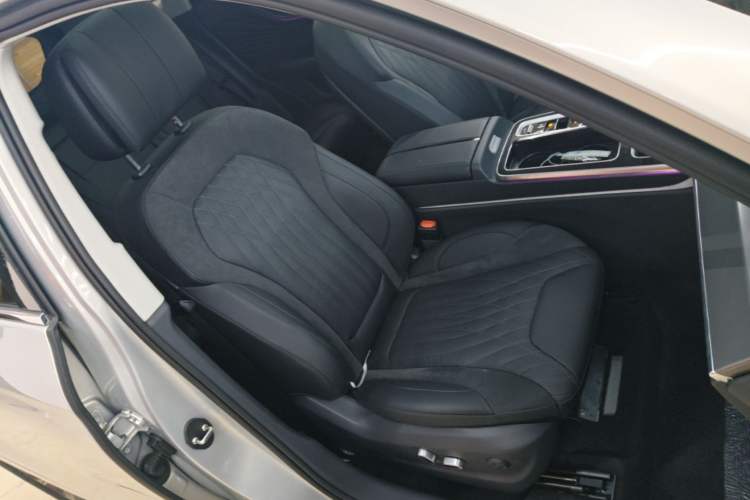 Used Hongqi HS5 2023 2.0T Qixiang Pro Edition Right Front Seat
