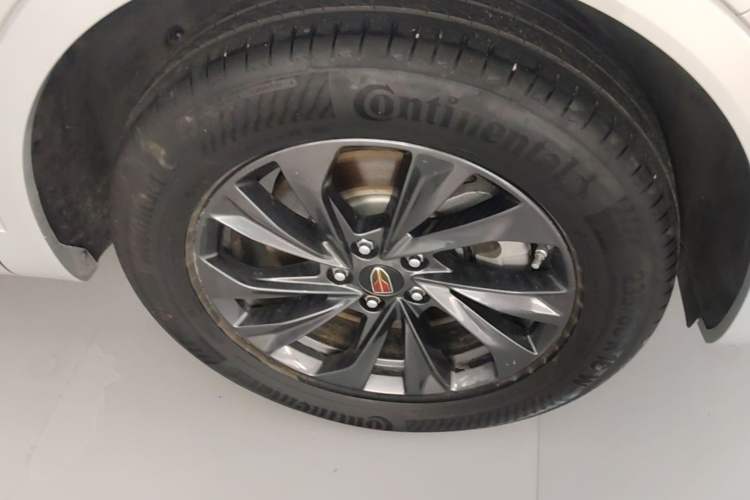 Used Hongqi HS5 2023 2.0T Qixiang Pro Edition Right Front Wheel Hub