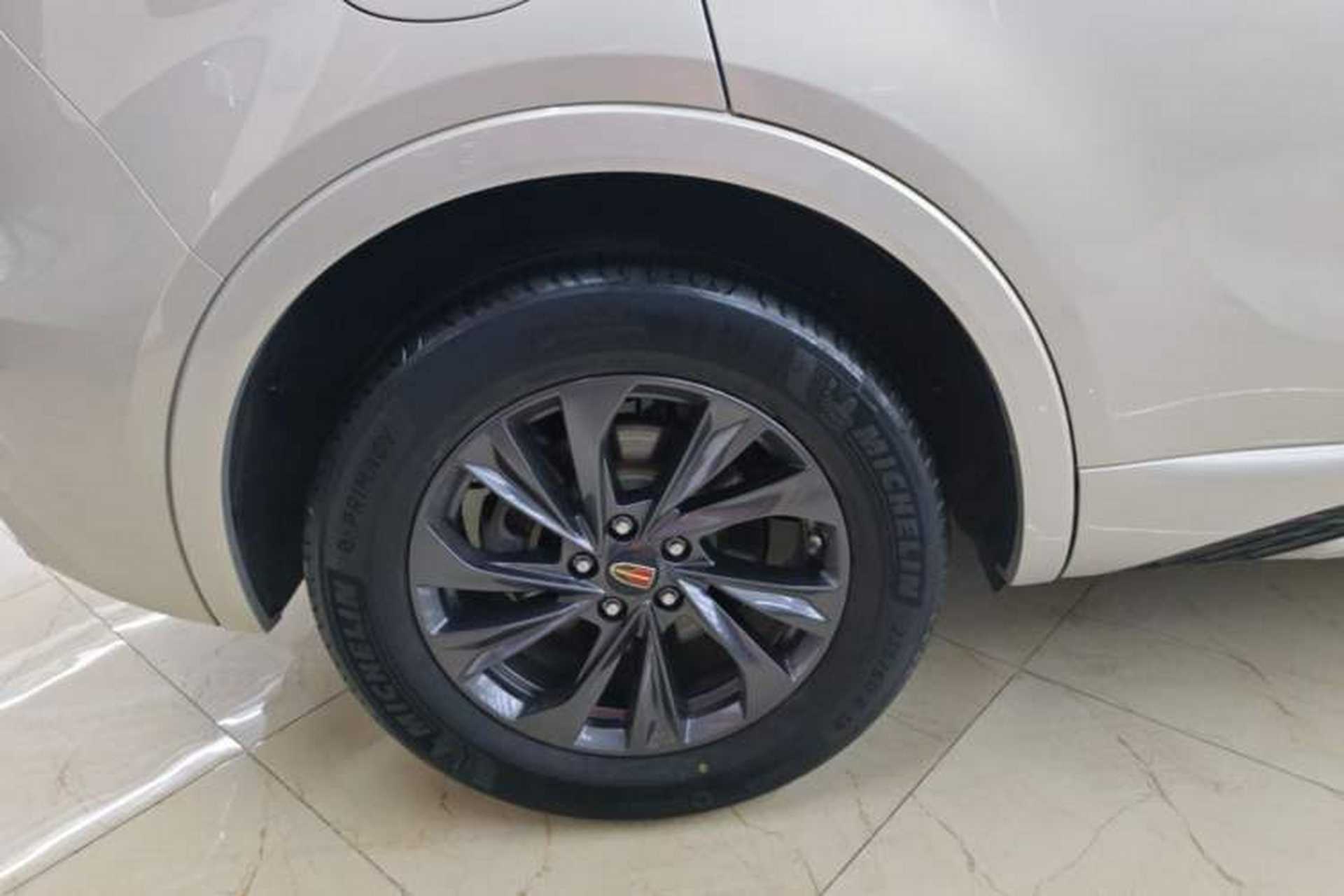 Used Hongqi HS5 2023 2.0T Qixiang Pro Edition Right Rear Wheel Hub