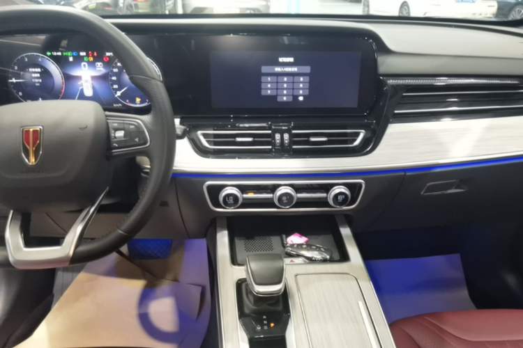 Used Hongqi HS5 2025 2.0T All-Wheel-Drive Xuan Ying Version Audio And AC Panel