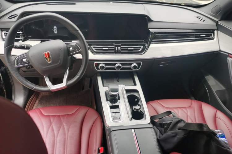 Used Hongqi HS5 2025 2.0T All-Wheel-Drive Flagship Pro Edition Center Console