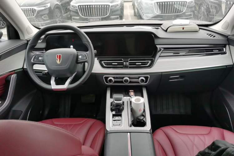 Used Hongqi HS5 2025 2.0T All-Wheel-Drive Flagship Pro Edition Center Console