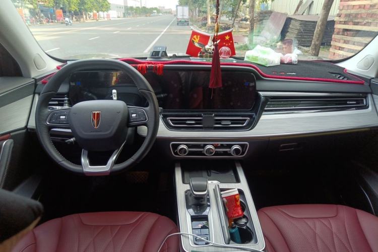 Used Hongqi HS5 2025 2.0T Two-Wheel Drive Flagship Pro Edition Center Console