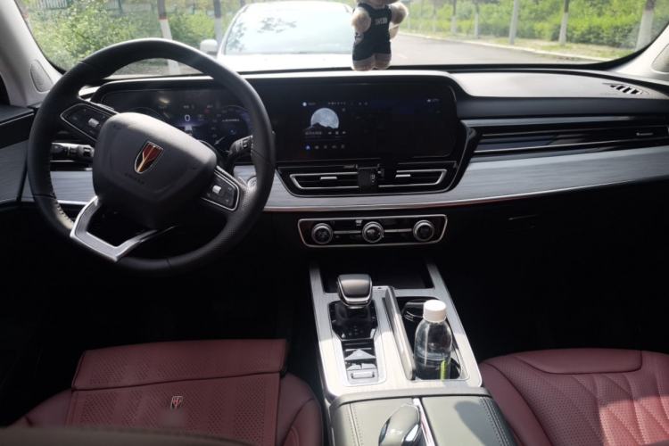 Used Hongqi HS5 2025 2.0T Two-Wheel Drive Flagship Pro Edition Center Console