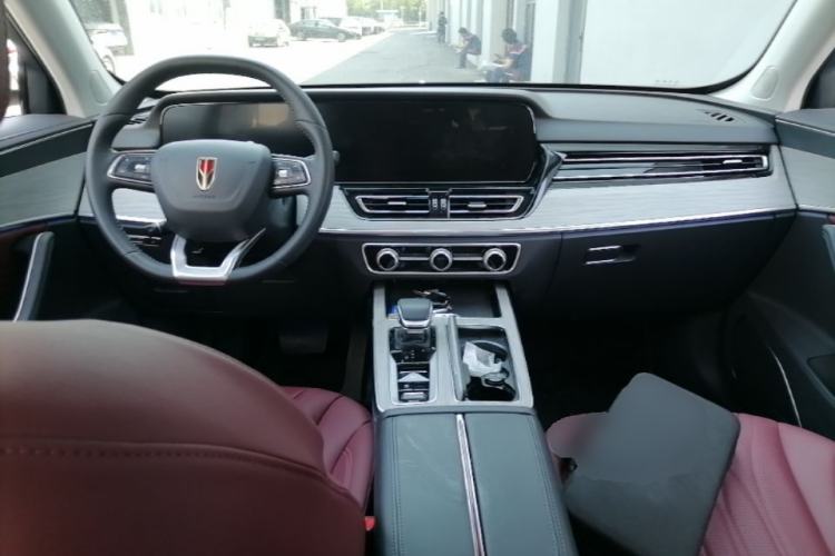 Used Hongqi HS5 2025 2.0T Two-Wheel Drive Flagship Pro Edition Center Console