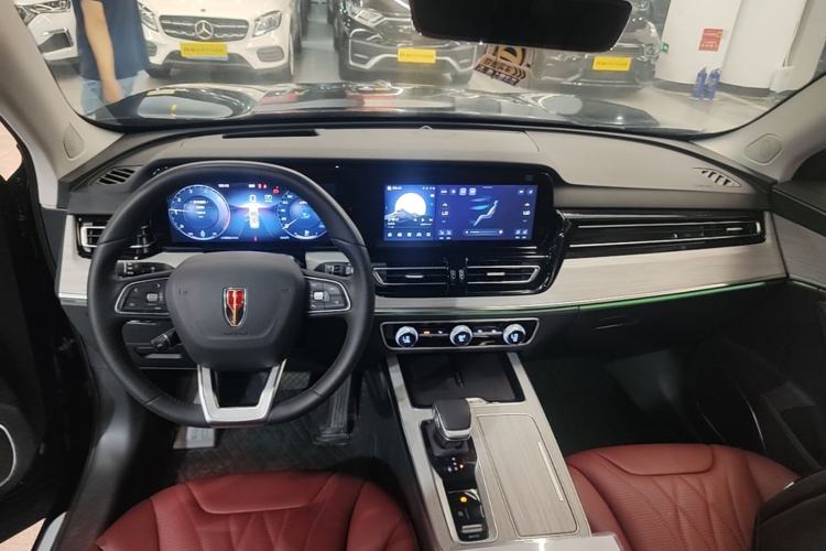 Used Hongqi HS5 2025 2.0T Two-Wheel Drive Flagship Pro Edition Center Console