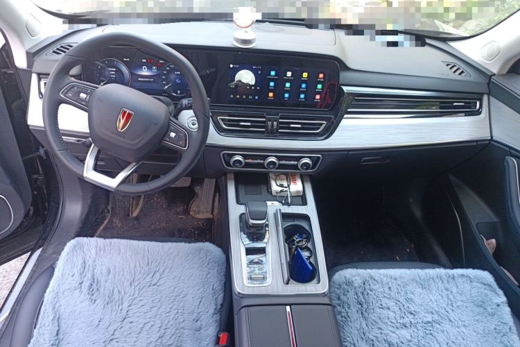 Used Hongqi HS5 2025 2.0T Two-Wheel Drive 600 000-Vehicle Commemorative Edition Center Console