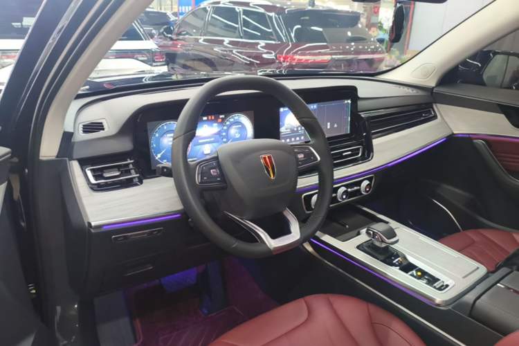 Used Hongqi HS5 2025 2.0T Two-Wheel Drive Flagship Pro Edition Center Console