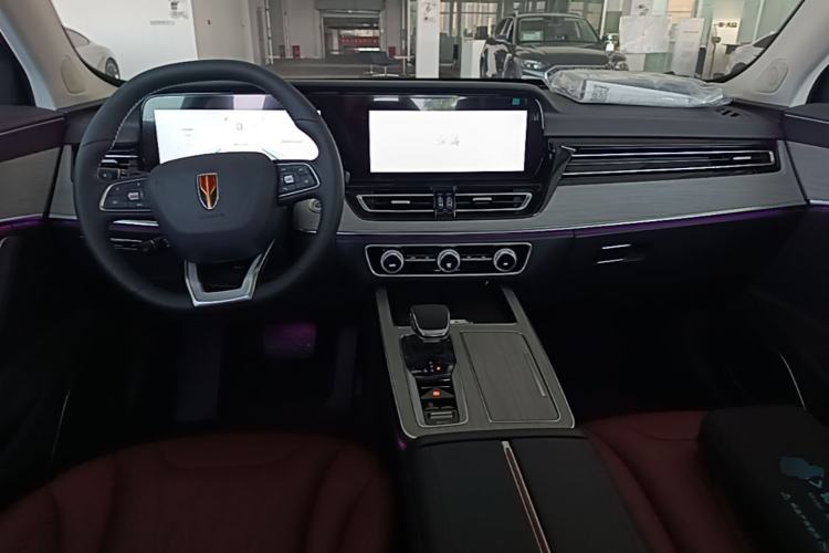 Used Hongqi HS5 2025 2.0T Two-Wheel Drive Flagship Pro Edition Center Console